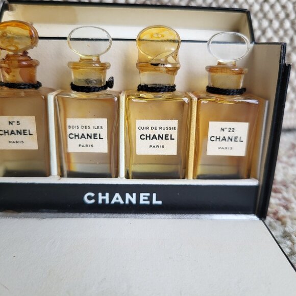 Authentic Vintage CHANEL No 2707 mini bottles - Picture 1 of 3